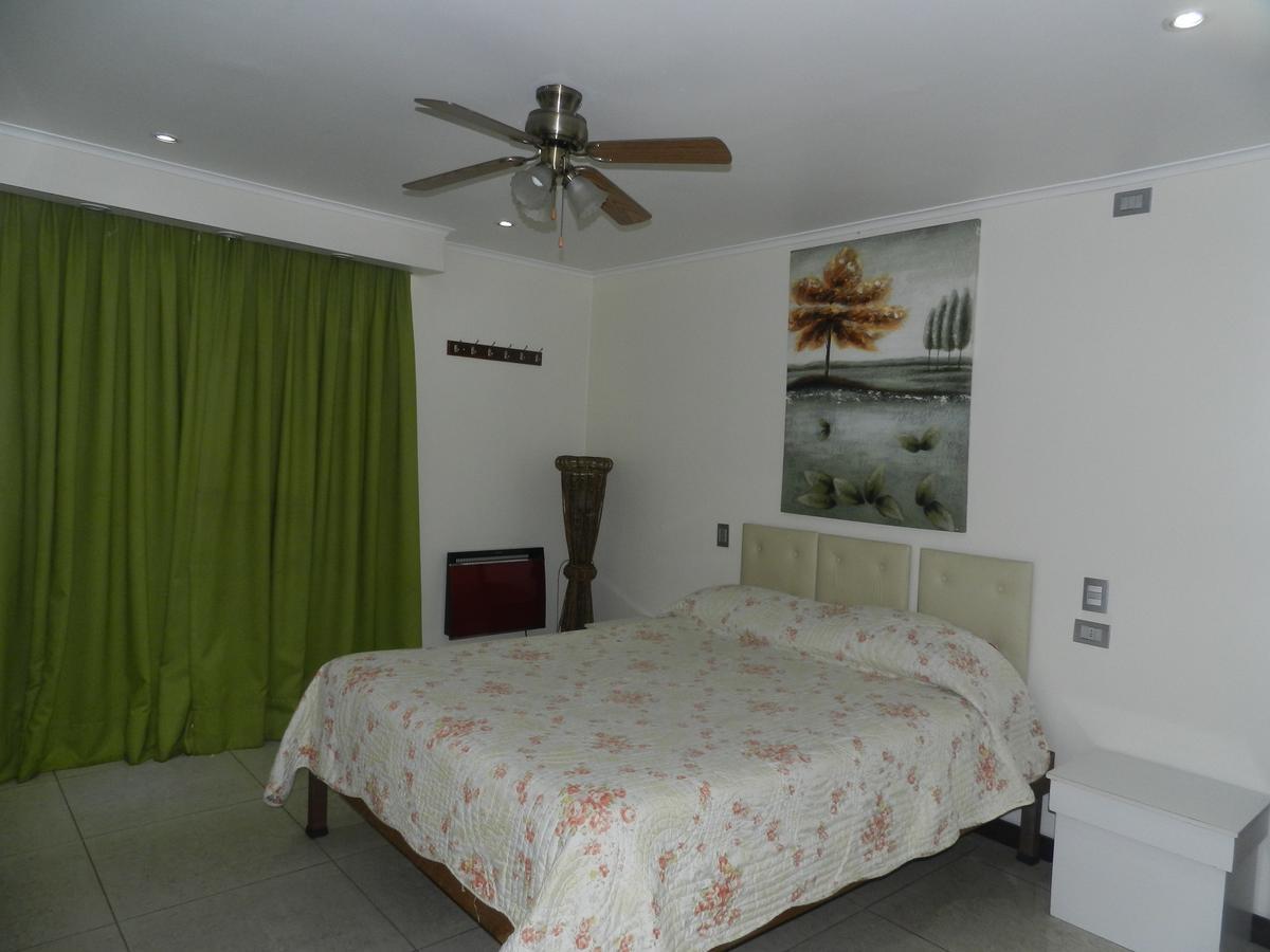 Hotel Guayaquil ซานติอาโก ภายนอก รูปภาพ