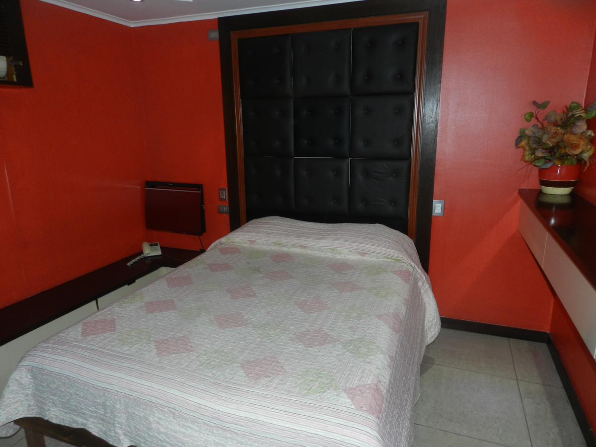 Hotel Guayaquil ซานติอาโก ภายนอก รูปภาพ